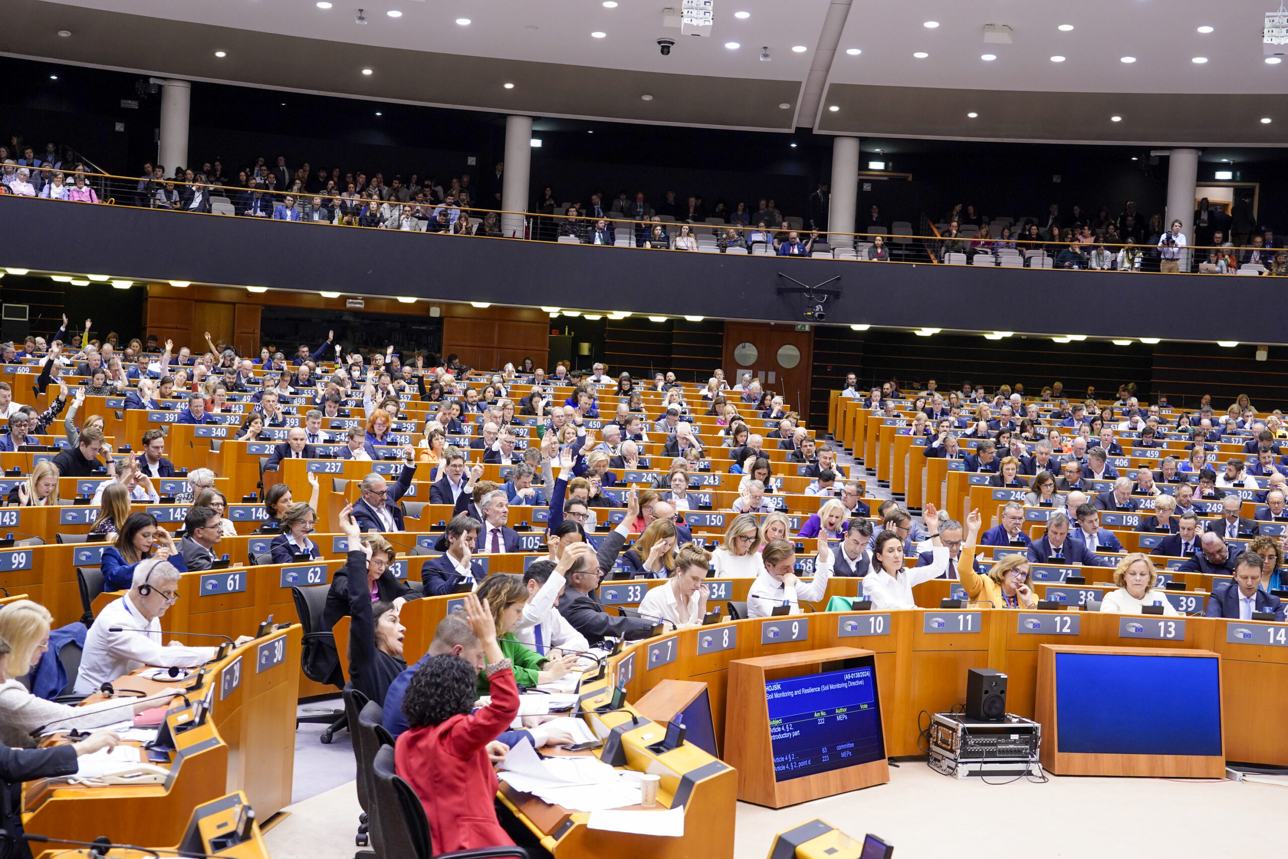 Votação no Parlamento Europeu durante uma sessão plenária